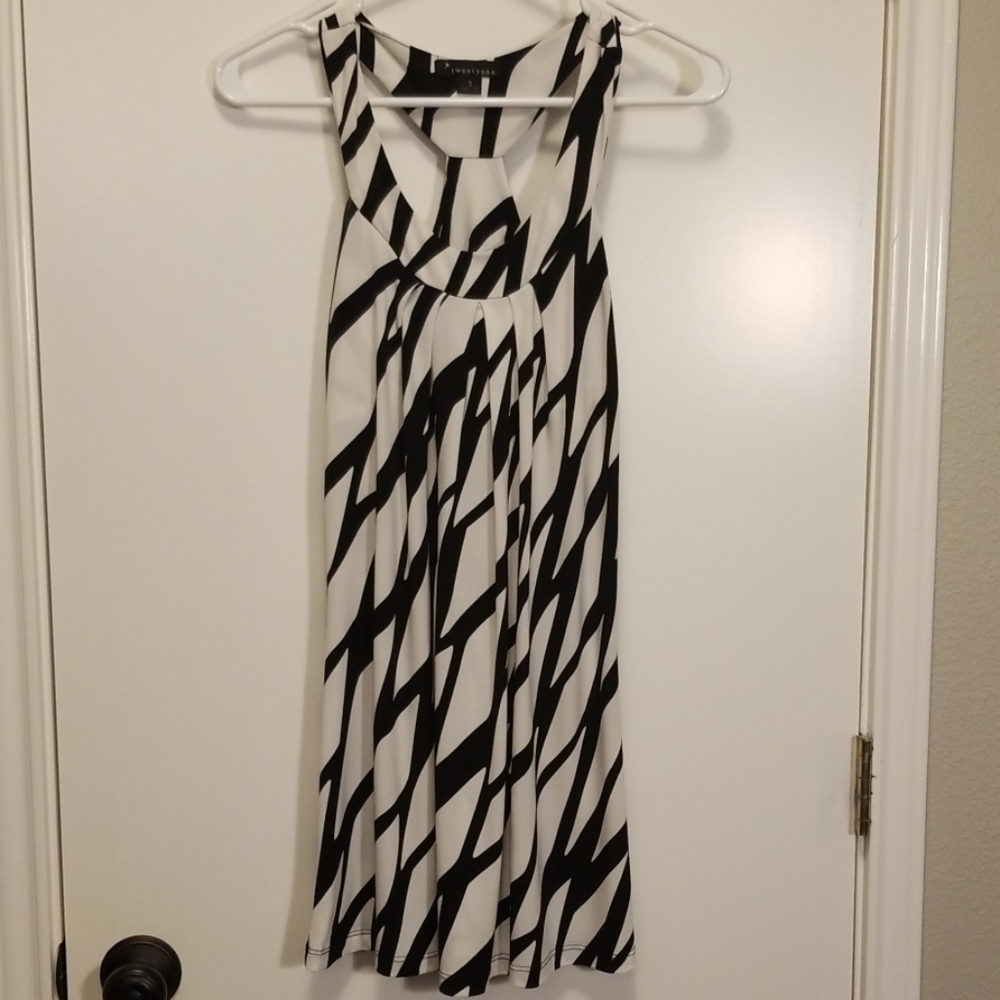 Black and White sleeveless dress